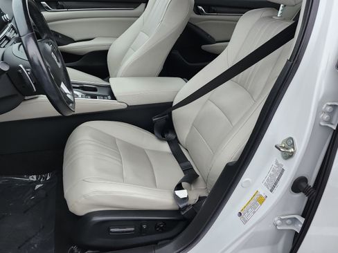 Used 2020 Honda Accord Touring image 27