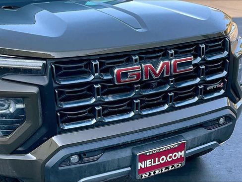 Used 2023 GMC Canyon AT4 w/ Technology Package image 31