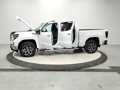 New 2026 GMC Sierra 1500 SLT w/ SLT Premium Plus Package image 12