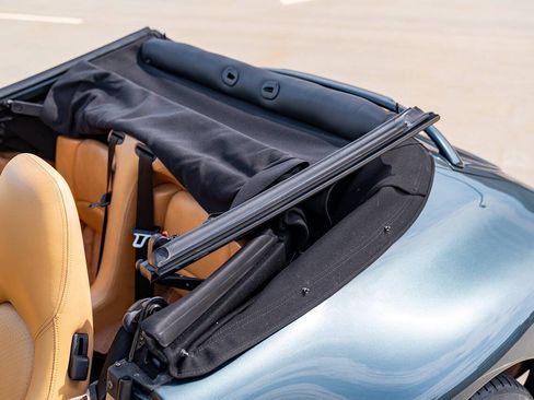 Used 1995 Porsche 911 Cabriolet image 38