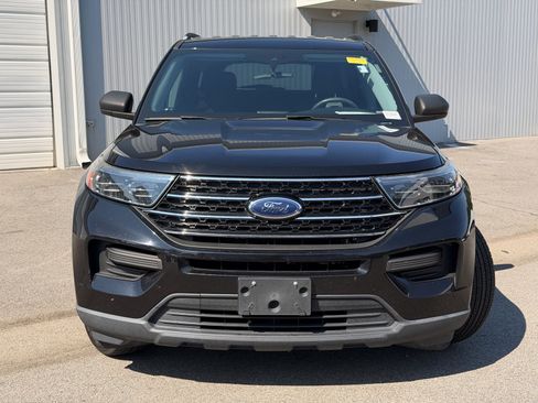 Used 2021 Ford Explorer XLT RWD image 6