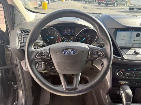 Used 2019 Ford Escape SE image 13