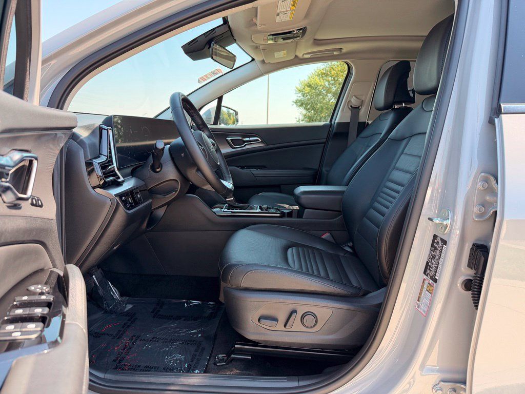 Used 2024 Kia Sportage SX FWD image 2