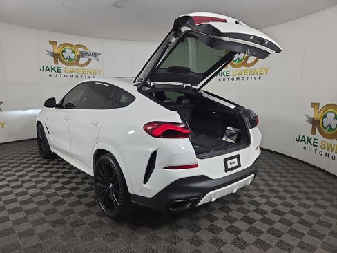 Used 2021 BMW X6 xDrive40i w/ M Sport Package AWD/4WD image 33