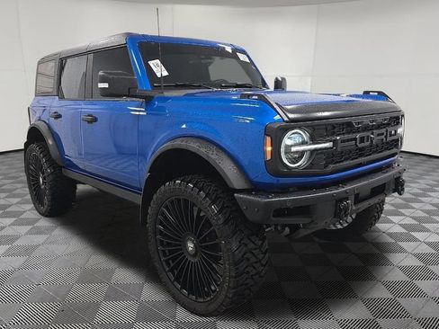 Used 2025 Ford Bronco Badlands AWD/4WD image 2