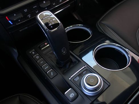 Used 2022 Maserati Quattroporte Modena Q4 AWD/4WD image 26