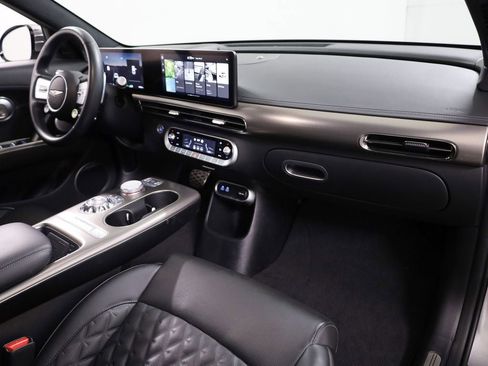 Used 2023 Genesis GV60 Performance image 26