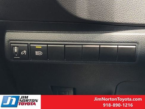 Used 2024 Toyota Corolla SE FWD image 23