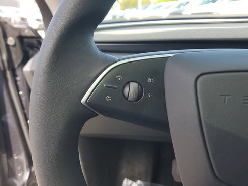 Used 2025 Tesla Model 3 Long Range image 26