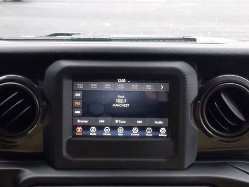 Used 2020 Jeep Wrangler Unlimited Sport image 17