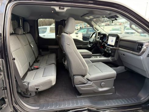 Used 2025 Ford F150 XLT w/ Equipment Group 301A Standard image 10