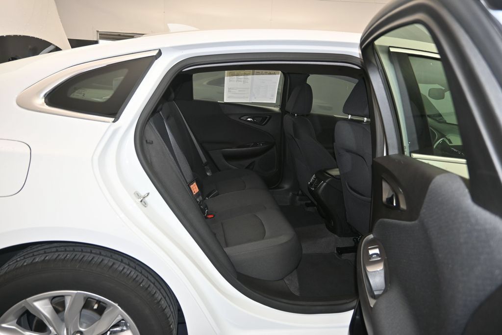 Certified 2025 Chevrolet Malibu LT FWD image 25