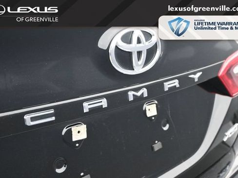 Used 2023 Toyota Camry XSE FWD image 10