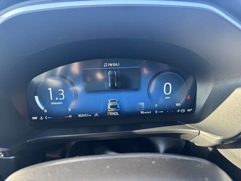 Used 2024 Ford Escape Platinum image 17