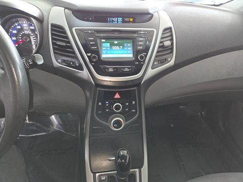 Used 2016 Hyundai Elantra SE w/ Option Group 02 FWD image 30