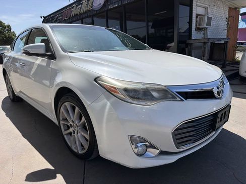 Used 2013 Toyota Avalon Limited FWD image 2