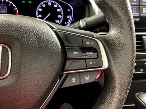 Used 2018 Honda Accord EX image 13