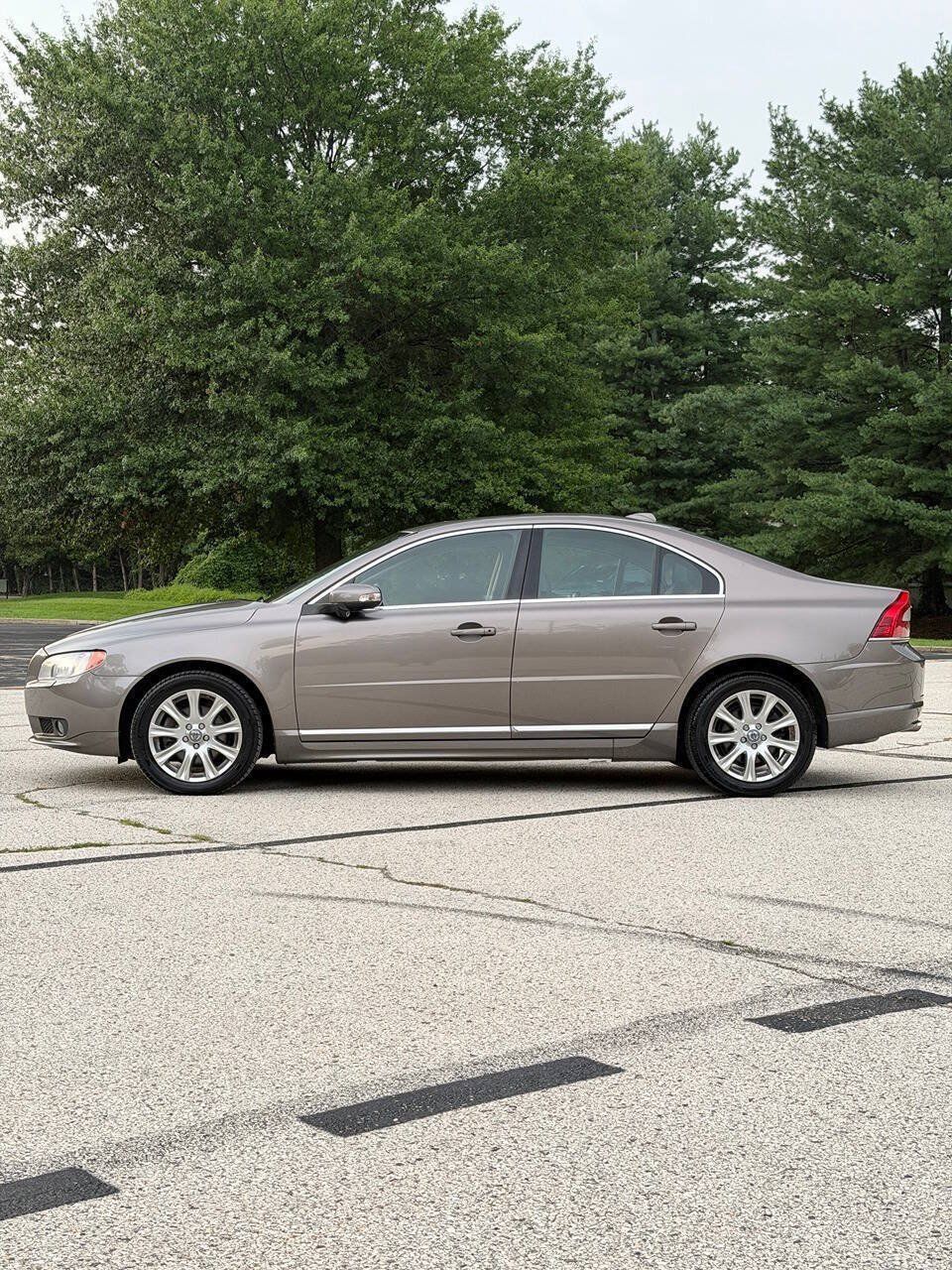 Used 2011 Volvo S80 3.2 w/ Climate Pkg FWD image 4