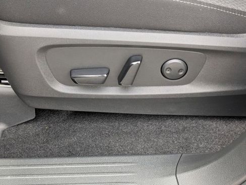 New 2025 Nissan Pathfinder SV w/ SV Premium Package image 14