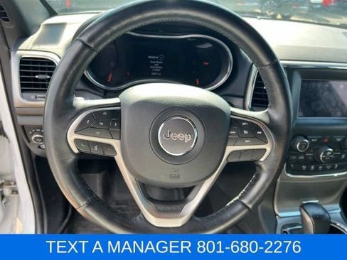 Used 2021 Jeep Grand Cherokee Laredo w/ Security & Convenience Group AWD/4WD image 20