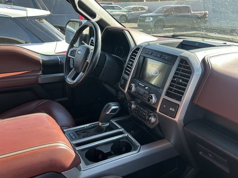 Used 2019 Ford F150 Platinum w/ Equipment Group 701A Luxury AWD/4WD image 9