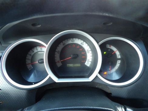 Used 2013 Toyota Tacoma image 16