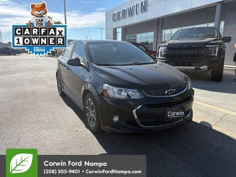 Used 2020 Chevrolet Sonic LT w/ Convenience Package FWD image 1