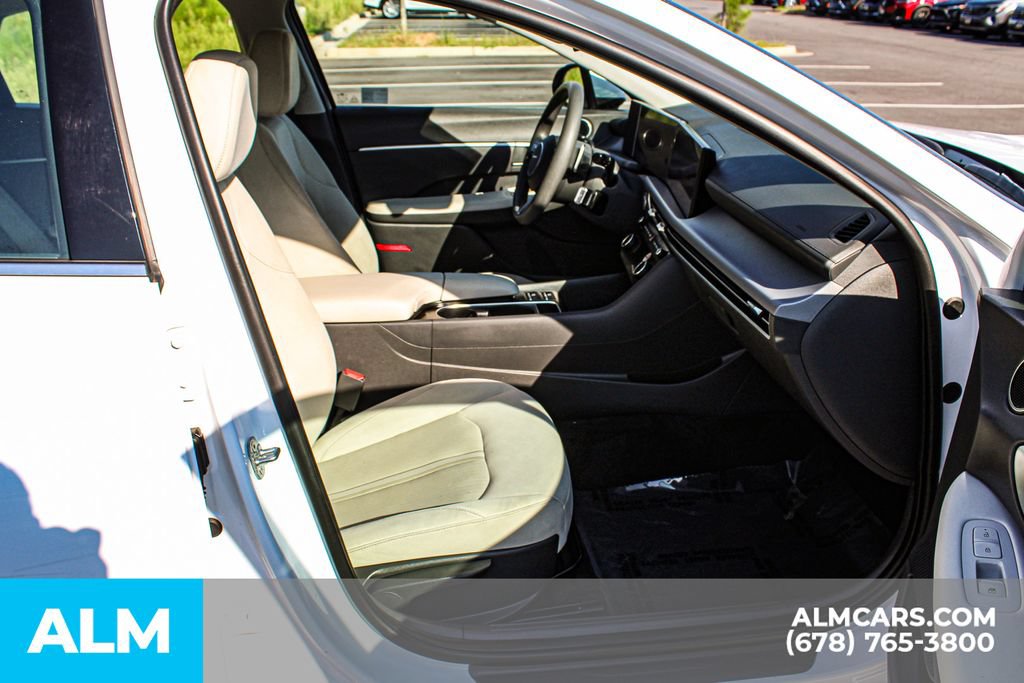 Used 2025 Hyundai Sonata SEL FWD image 15
