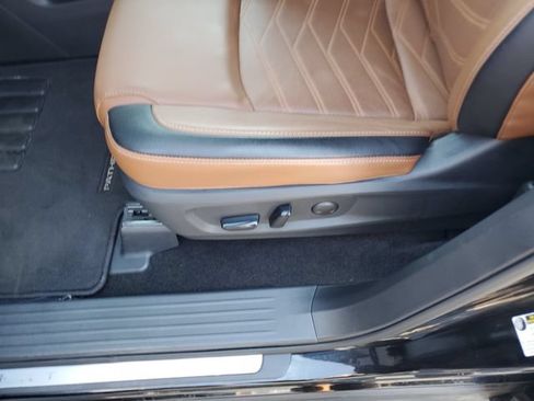 Certified 2025 Nissan Pathfinder Platinum AWD/4WD image 17