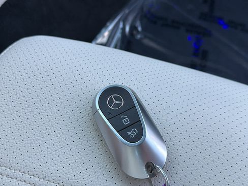 Certified 2025 Mercedes-Benz C 300 4MATIC Sedan image 53