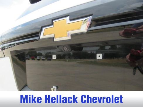 Used 2026 Chevrolet Traverse LT FWD image 5