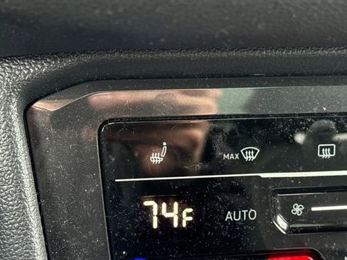 Used 2022 Volkswagen Tiguan SE R-Line image 28