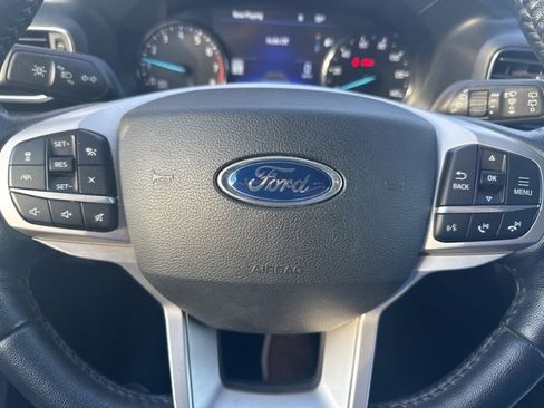 Used 2022 Ford Explorer Limited image 9