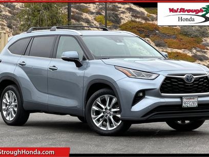 Used 2023 Toyota Highlander Limited
