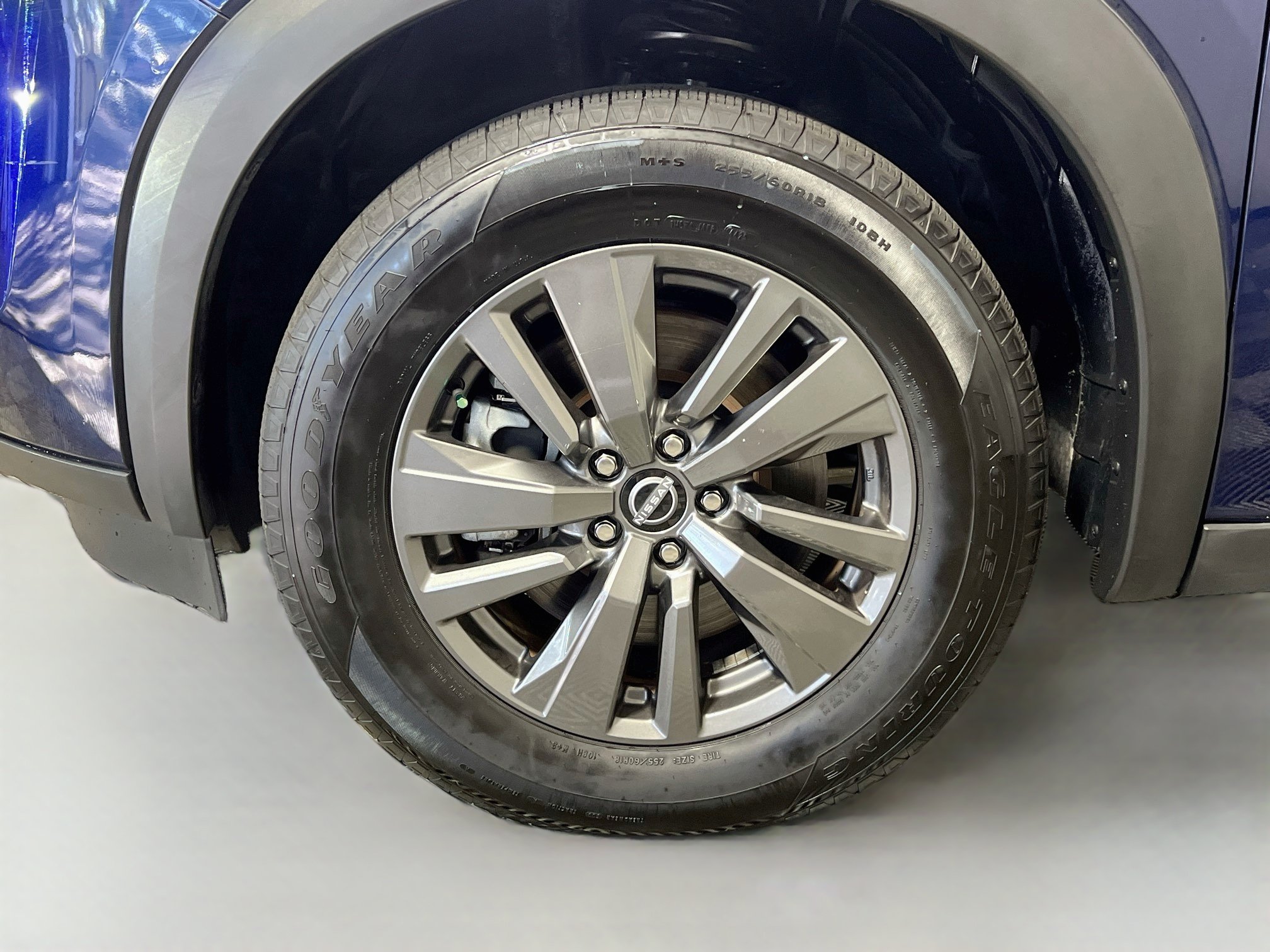 Used 2022 Nissan Pathfinder SV FWD image 14