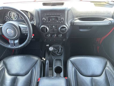 Used 2018 Jeep Wrangler Sport AWD/4WD image 14