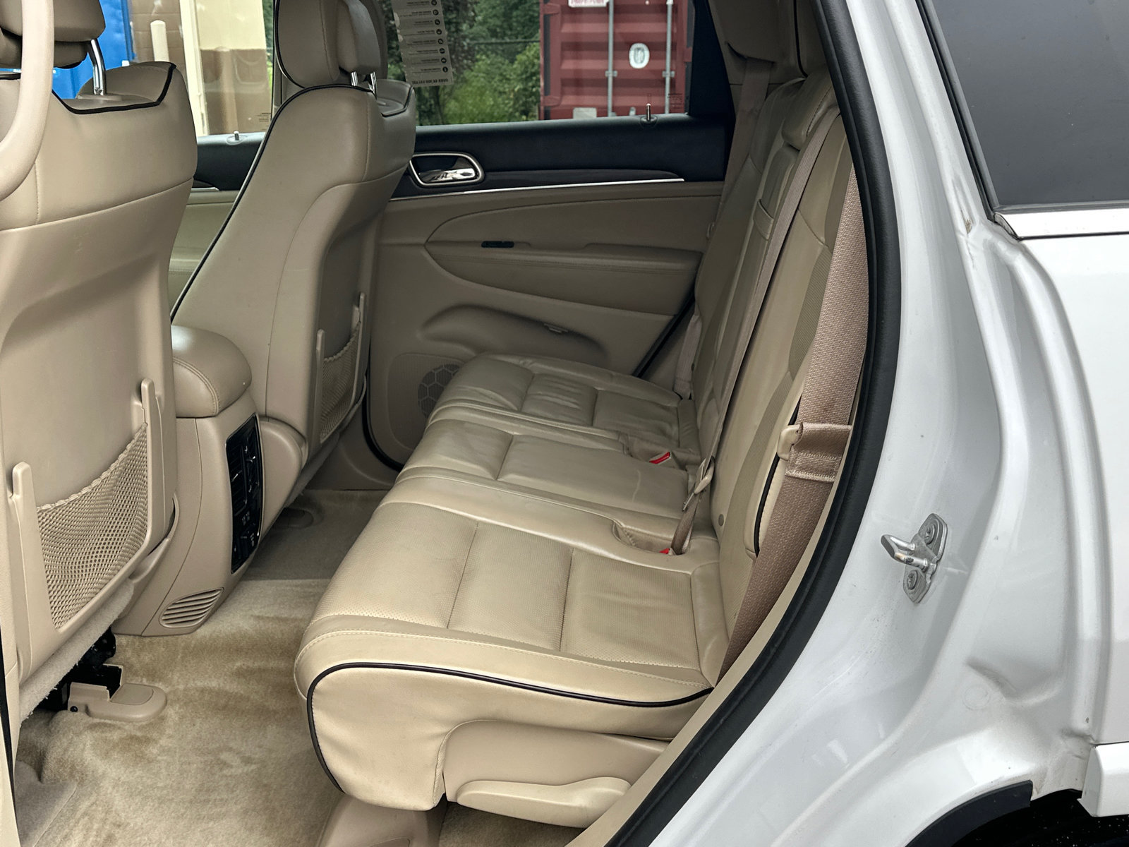 Used 2016 Jeep Grand Cherokee Overland AWD/4WD image 18