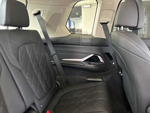 Used 2023 BMW X7 xDrive40i w/ Premium Package AWD/4WD image 37