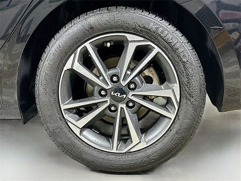 Used 2024 Kia Forte LXS w/ LXS Technology Package image 30