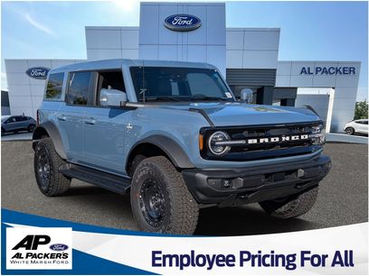 New 2025 Ford Bronco Outer Banks w/ Sasquatch Package
