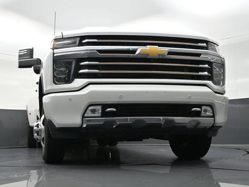 Used 2022 Chevrolet Silverado 3500 High Country image 29