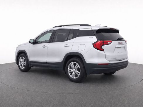 Used 2018 GMC Terrain SLE w/ Driver Convenience Package FWD image 5