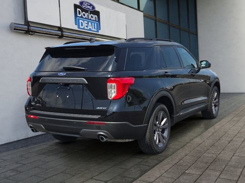 Used 2023 Ford Explorer XLT w/ Equipment Group 202A AWD/4WD image 3