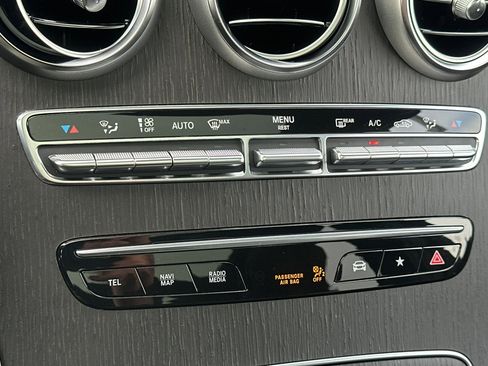 Certified 2022 Mercedes-Benz GLC 43 AMG 4MATIC image 21