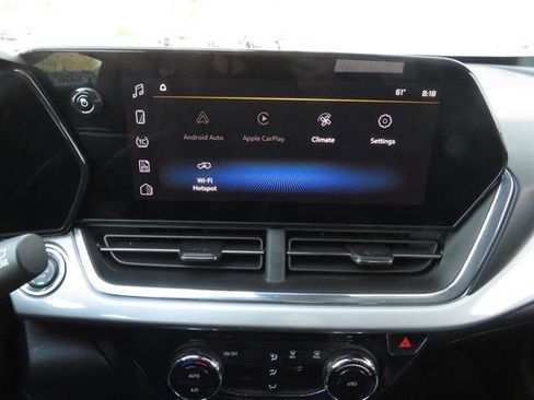 Used 2024 Chevrolet Trax LT image 22