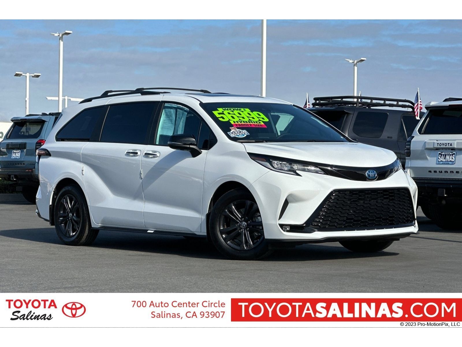 Used 2025 Toyota Sienna XSE w/ XSE Premium Package AWD/4WD image 1