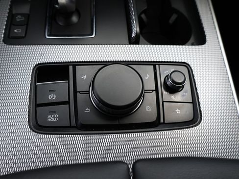 Certified 2025 MAZDA CX-70 Plug-In Hybrid w/ Premium Plus AWD/4WD image 28
