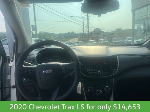 Used 2020 Chevrolet Trax LS w/ Tint and Cruise Package AWD/4WD image 12