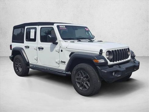 Used 2024 Jeep Wrangler Unlimited Sport AWD/4WD image 3