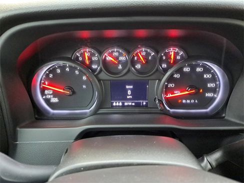 Used 2024 Chevrolet Silverado 1500 Custom image 12